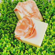Load image into Gallery viewer, Cranberry Mimosa Bar Soap
